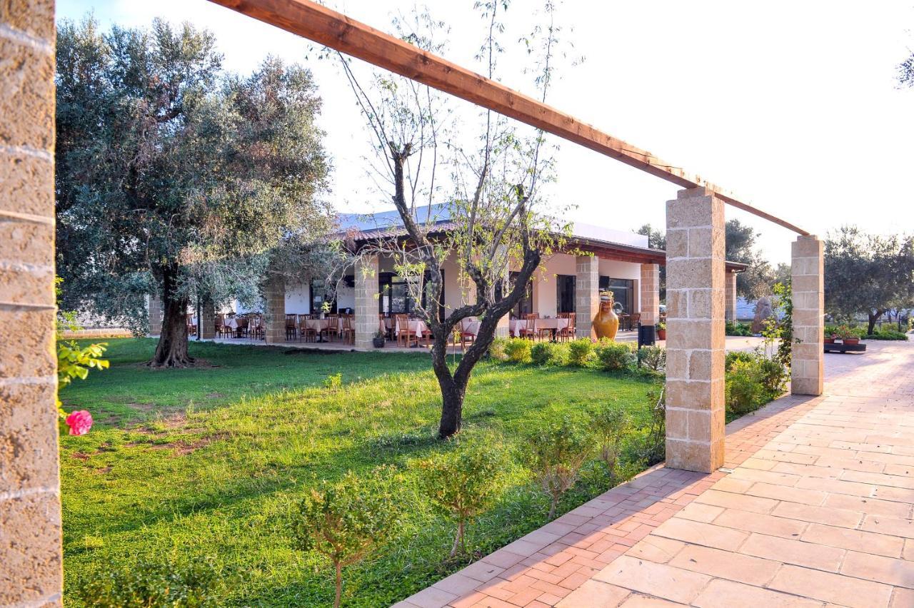 Gli Ulivi Residence Leverano Bagian luar foto