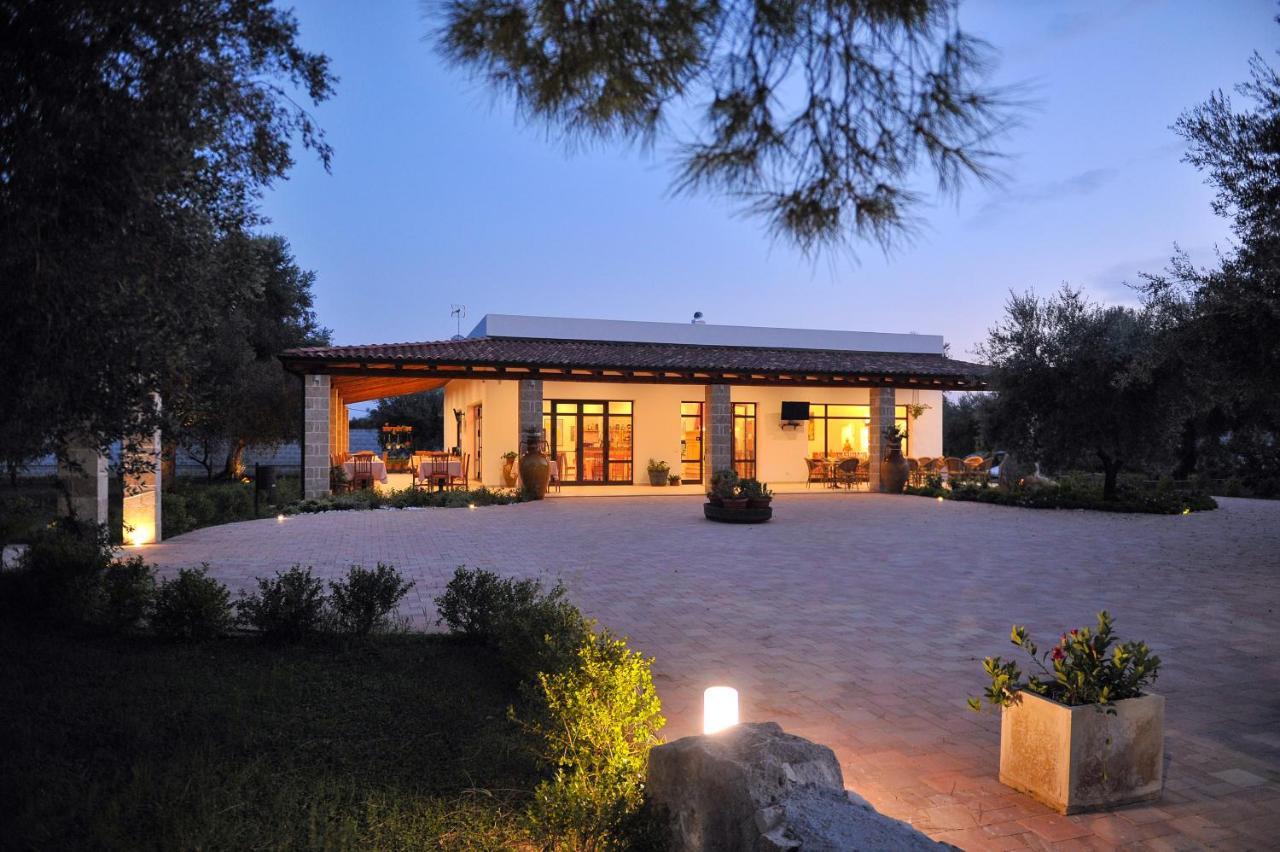 Gli Ulivi Residence Leverano Bagian luar foto