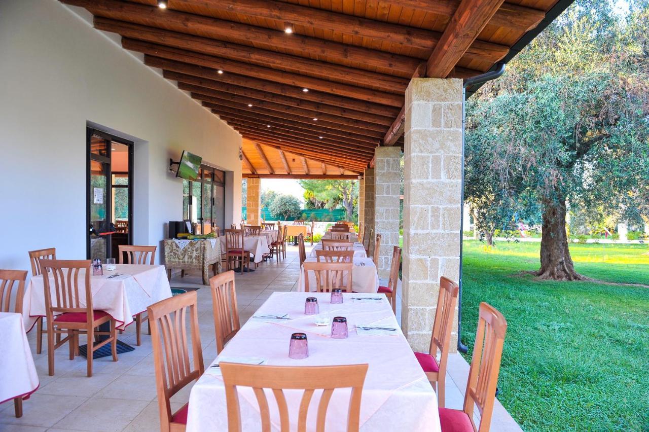 Gli Ulivi Residence Leverano Bagian luar foto